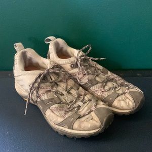 Merrell Hiking Sneaker: Size 9